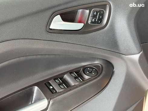 Ford Escape 2016 бежевый - фото 14
