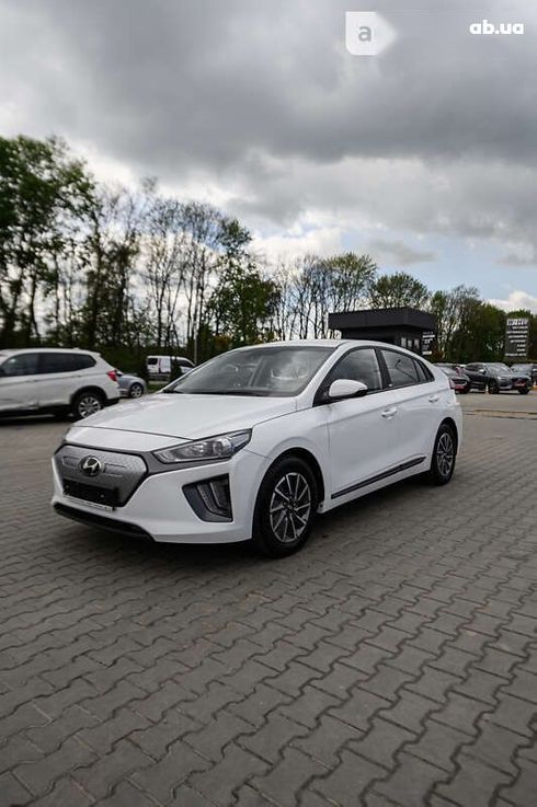 Hyundai Ioniq 2021 - фото 3