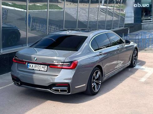 BMW 7 серия 2017 - фото 8