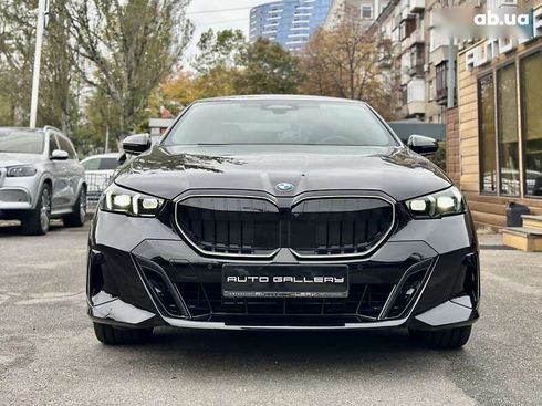 BMW 5 серия 2024 - фото 4