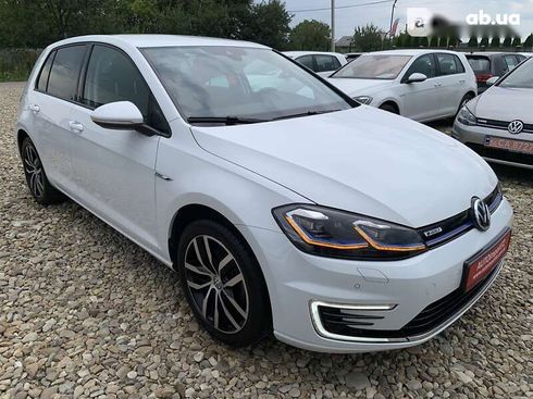 Volkswagen e-Golf 2020 - фото 16