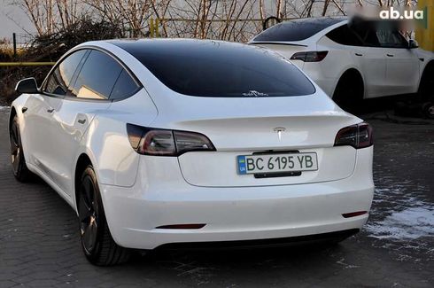 Tesla Model 3 2022 - фото 30