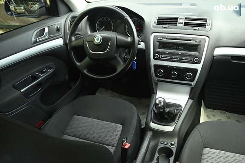 Skoda Octavia 2010 - фото 30