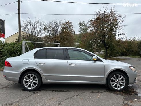 Skoda Superb 2014 серый - фото 8