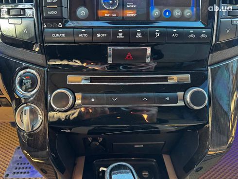 Toyota Land Cruiser 2012 черный - фото 26