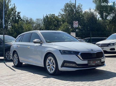 Skoda Octavia 2020 - фото 9