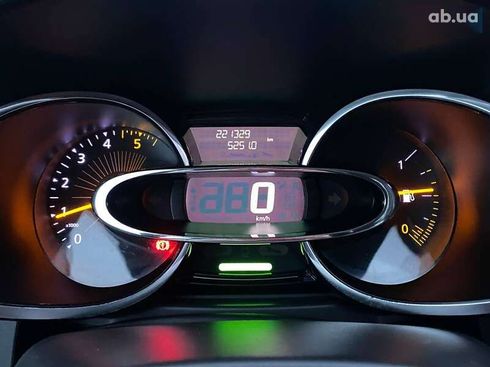 Renault Clio 2013 - фото 15