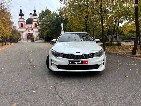 Kia Optima 2016 белый - фото 21