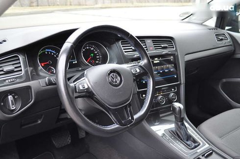 Volkswagen e-Golf 2020 - фото 26