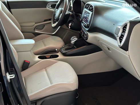 Kia Soul 2022 черный - фото 23
