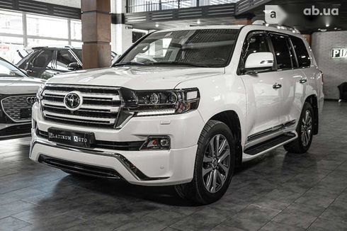 Toyota Land Cruiser 2017 - фото 3