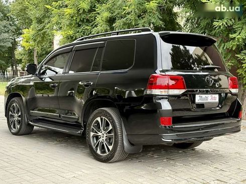 Toyota Land Cruiser 2020 - фото 19