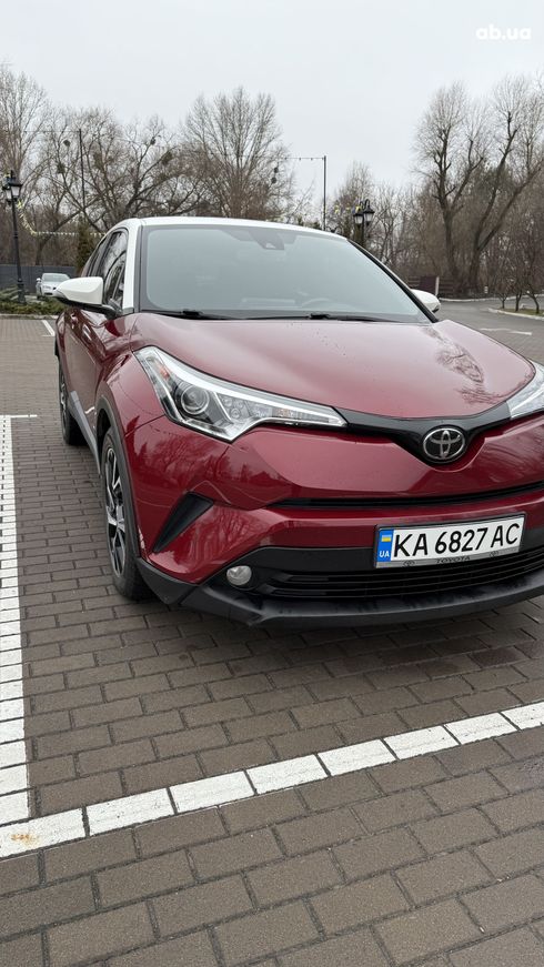 Toyota C-HR 2017 красный - фото 12