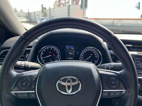 Toyota Camry 2019 - фото 19