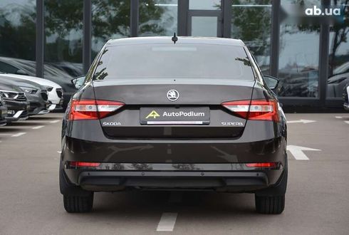 Skoda Superb 2015 - фото 9