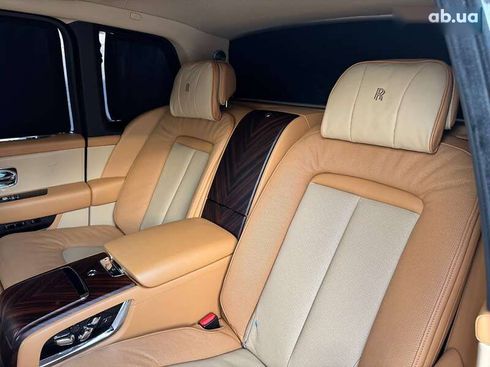 Rolls-Royce Cullinan 2020 - фото 30