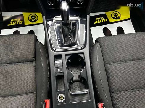 Volkswagen Passat 2015 - фото 12