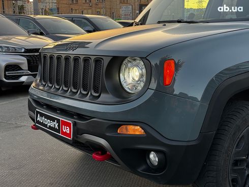 Jeep Renegade 2018 серый - фото 9