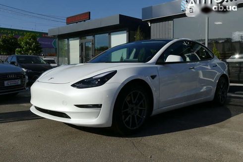 Tesla Model 3 2020 - фото 4