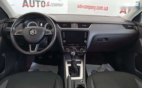 Skoda Octavia 2017 - фото 12