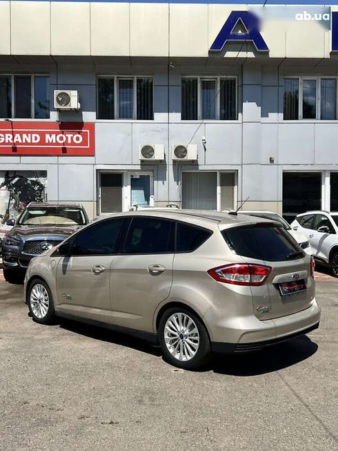 Ford C-Max 2017 - фото 14