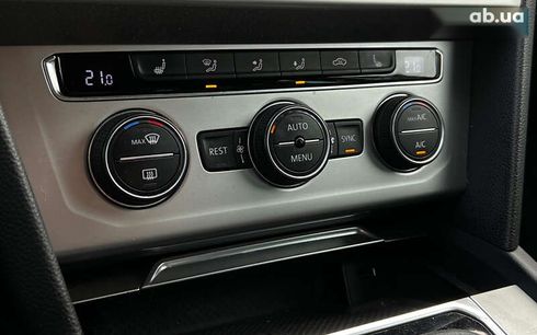 Volkswagen Passat 2017 - фото 16