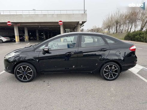 Ford Fiesta 2017 - фото 9