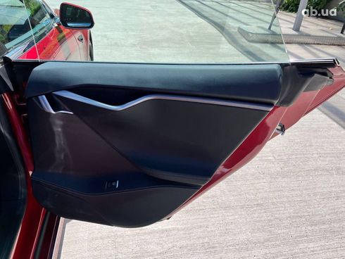 Tesla Model S 2018 красный - фото 22