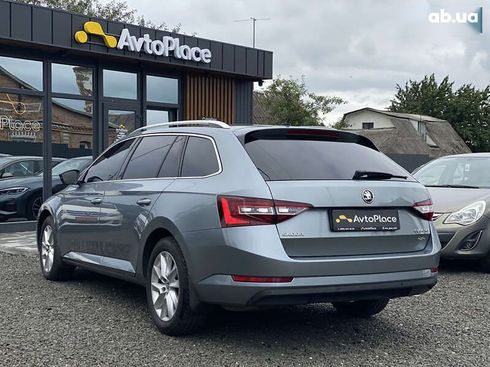 Skoda Superb 2016 - фото 18