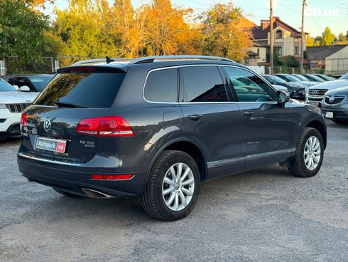 Volkswagen Touareg 2012 серый - фото 8