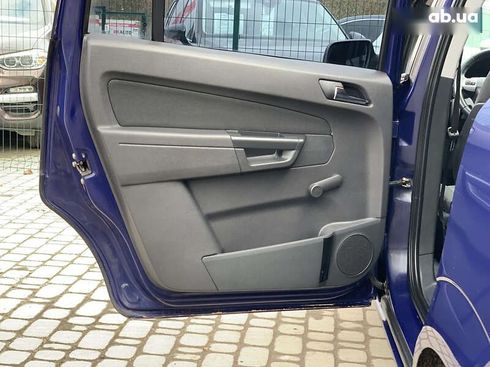 Opel Zafira 2011 - фото 26