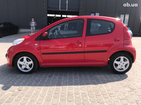 Peugeot 107 2008 красный - фото 21
