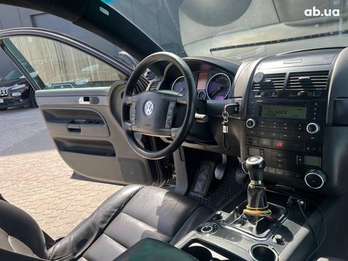 Volkswagen Touareg 2008 черный - фото 32