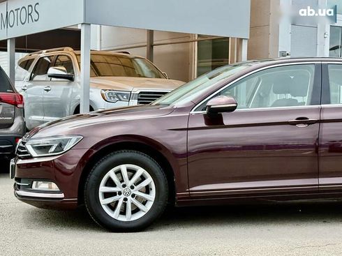Volkswagen Passat 2017 - фото 19
