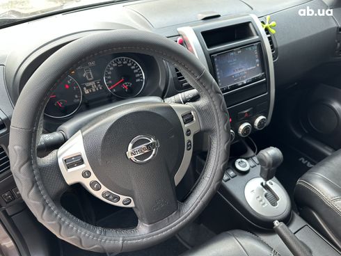Nissan X-Trail 2012 пурпурный - фото 10