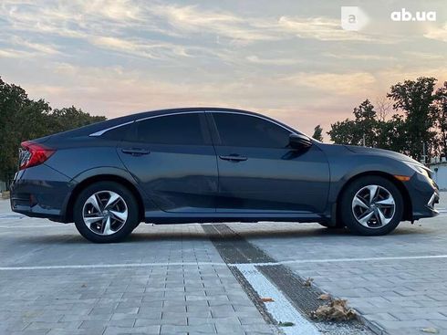 Honda Civic 2020 - фото 10