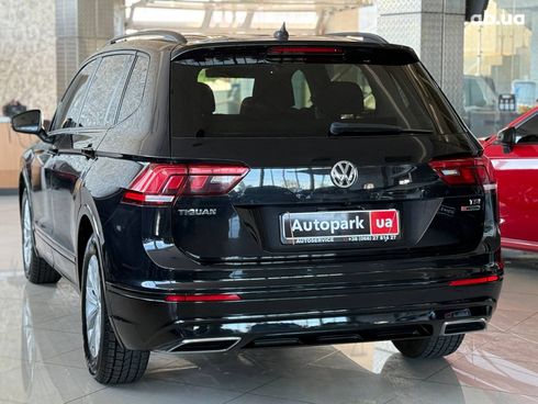 Volkswagen Tiguan 2018 черный - фото 6