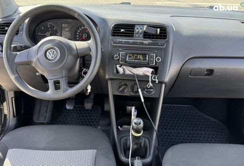 Volkswagen Polo 2011 черный - фото 6
