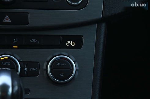 Volkswagen Passat 2012 - фото 24