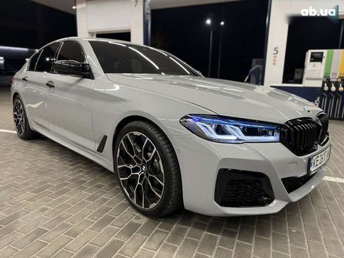 BMW 5 серия 2017 - фото 23