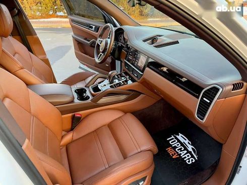 Porsche Cayenne 2018 - фото 30