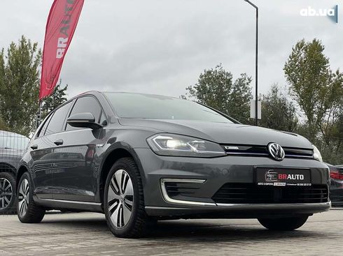 Volkswagen e-Golf 2020 - фото 11