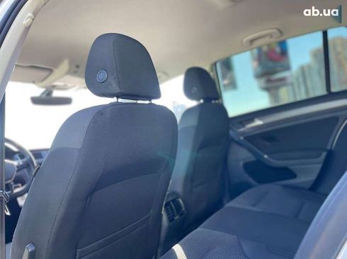 Volkswagen e-Golf 2020 - фото 22