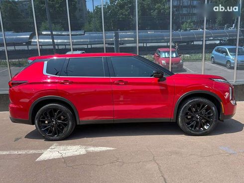 Mitsubishi Outlander 2021 - фото 4