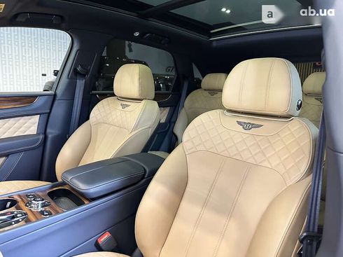 Bentley Bentayga 2018 - фото 27