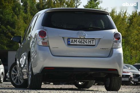 Toyota Verso 2015 - фото 9