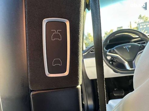 Tesla Model X 2017 - фото 18