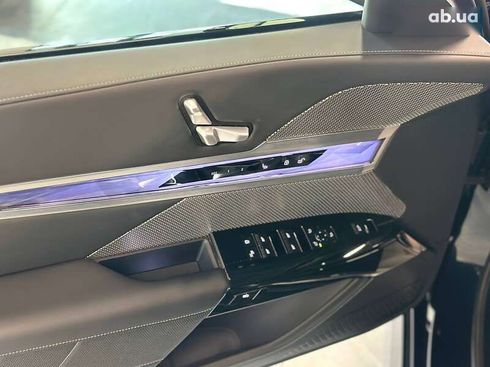 BMW i7 2023 - фото 18