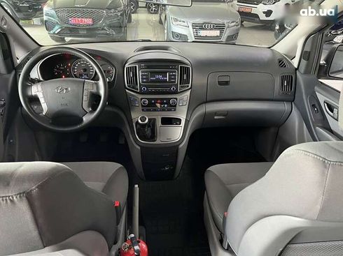 Hyundai H-1 2016 - фото 18