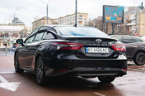 Toyota Camry 2020 - фото 5